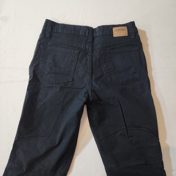 Signature by Levi's Black At Waist Boot Cut Jeans Size 8 Short - Picture 4 of 8